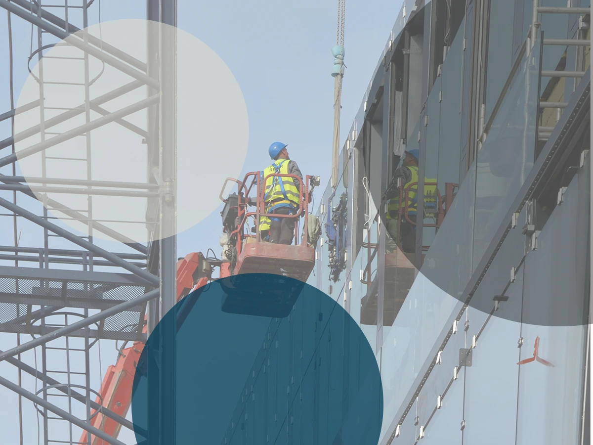 Principales rubros de clientes: Inmobiliarias, constructoras, empresas mineras, energéticas, viñas y asesoría a Municipios y autoridades.